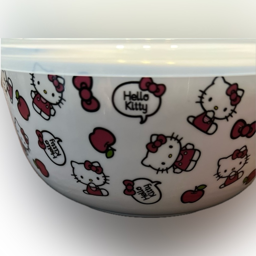 Hello Kitty Apple Jacks Nesting Bowls with Pressure Release Lids.